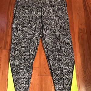 Knockout mid rise capris work out pants